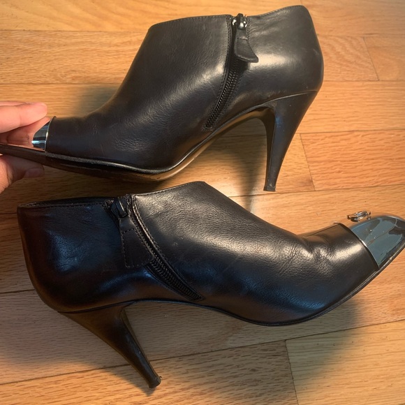 Chanel Silver CC cap toe booties- black - Picture 5 of 5